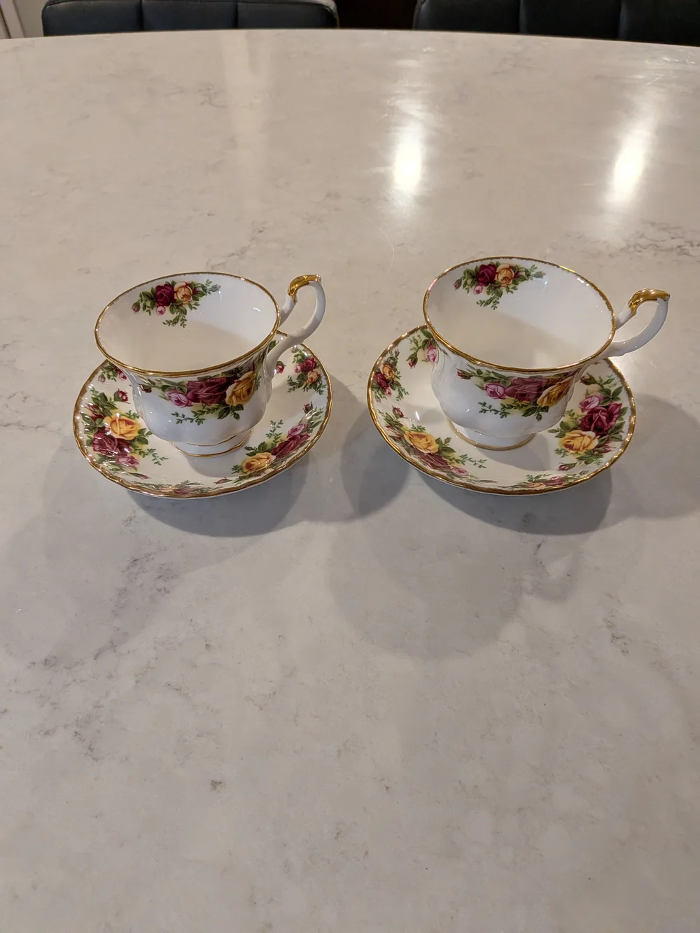 Royal Albert Old Country RosesTeacup & Saucer Set Of 2 Vintage 1960s England